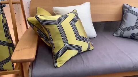 黄色ベルベットクッション ヴィンテージスツール 黄色ベルベットクッション ヴィンテージスツール