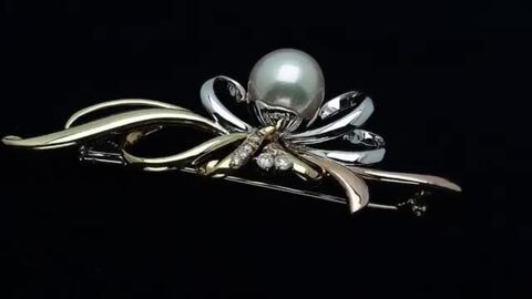 楽天市場】K18 マルチカラーゴールド 南洋真珠 デザインブローチ 白蝶 