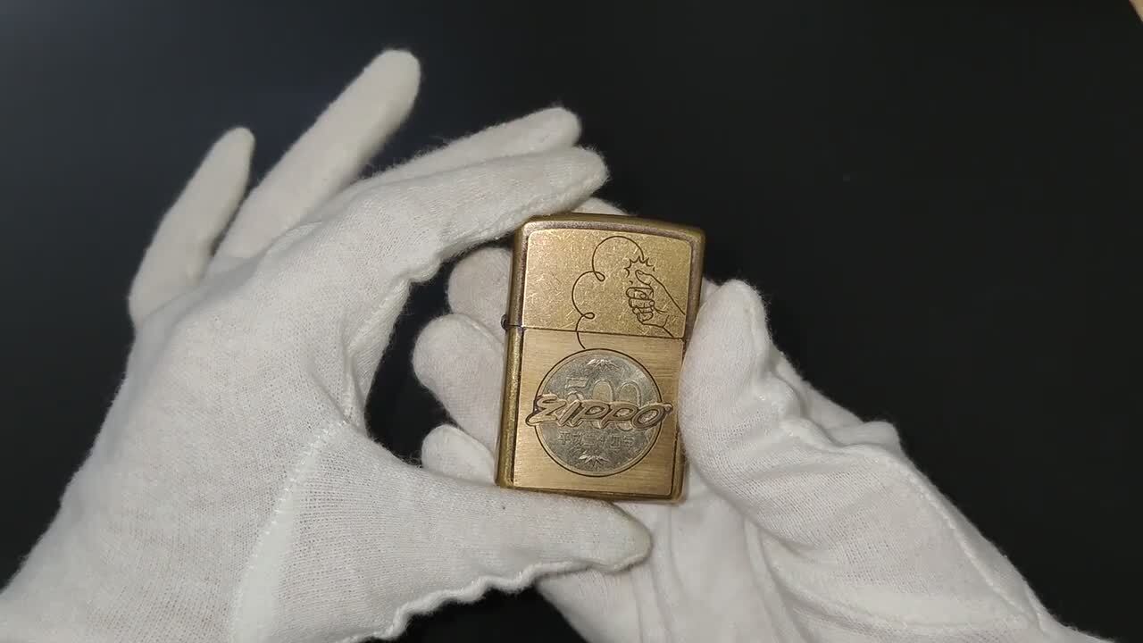 ZIPPO コインホルダー 面白い ジッポ ライター ギミック コイントス 新品 ZIPPO ライター ギミック フレーム 可動式メタル ジッポー  お洒落 炎 クロームバレル シルバー 古美仕上げ アンティーク 珍しい の通販はau PAY マーケット - ZIPPO ライター タバコケース  喫煙具 ...