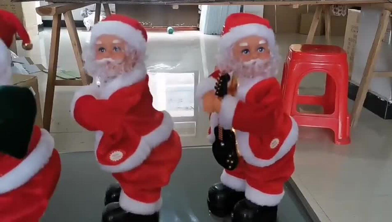 アメリカ直輸入、ローマンインク社のデザイン珍しいサンタクロースの人形です。 アメリカ直輸入、ローマンインク社のデザイン珍しい