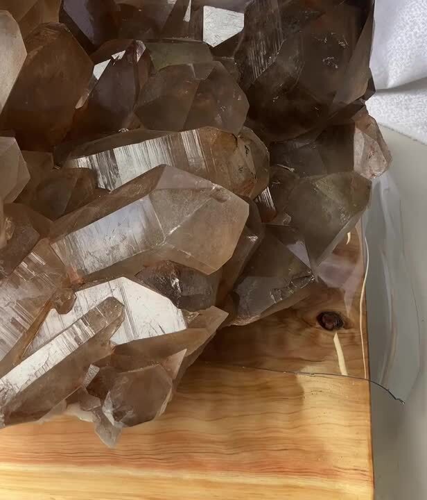 天然ヒマラヤ水晶クラスター　台座付き　マニカラン産　高品質　パワーストーン　浄化 高品質]インド/マニカラン産ヒマラヤ水晶クラスター/原石580g