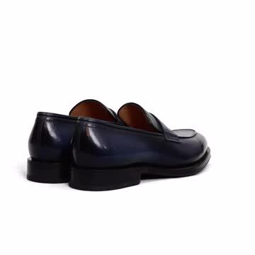 １着でも送料無料 【定価15.4万】Santoni レザー ローファー26