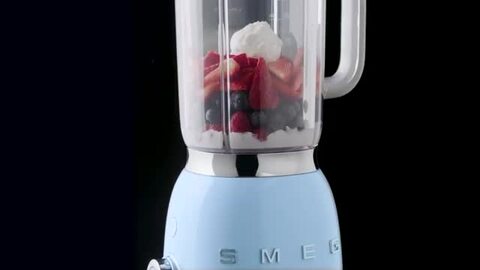 楽天市場】【レビュー投稿で5000円クーポン】【日本正規店】SMEG ブレンダー 1.5L イタリア BLF01 100v レトロ 大容量  パステルカラー スムージー スープ 砕氷 安全ロック スメッグ ミキサー 一人暮らし 家族 家電 キッチン家電 かわいい テクタイト : ヤマソロ  ポスト ...