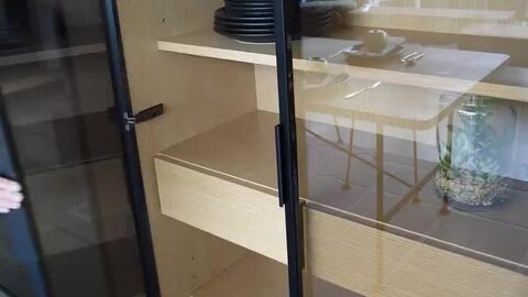 たのメル便使用です。ガラス扉付き高級ブックシェルフ　日本製　モリタインテリア 楽天市場】本棚 扉付き 大容量 90 おしゃれ 完成品 扉付 ガラス