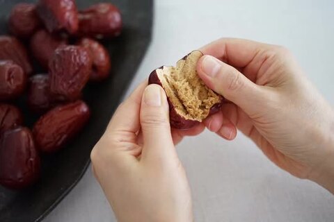 denden09ナツメ 種  （500g)2袋と白きく2袋，黒キク1 Amazon.co.jp: Natsume, 2.2 lbs (1 kg), Jujube Supplement