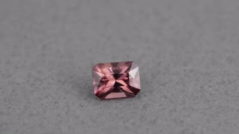 楽天市場】レッドジルコン 0.83ct b-2964ジルコンは処理によって色を