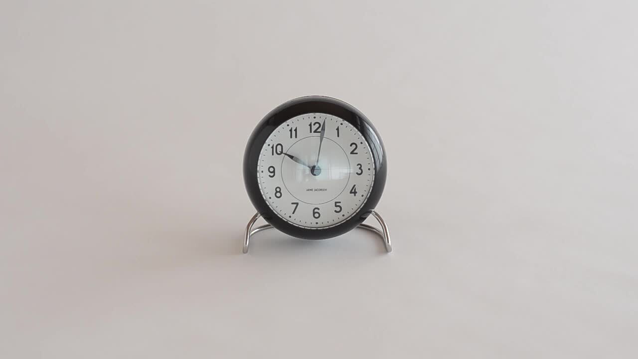 アルネ・ヤコブセン テーブルクロック ROMAN ローゼンダール アルネ・ヤコブセン テーブルクロック（ローゼンダール