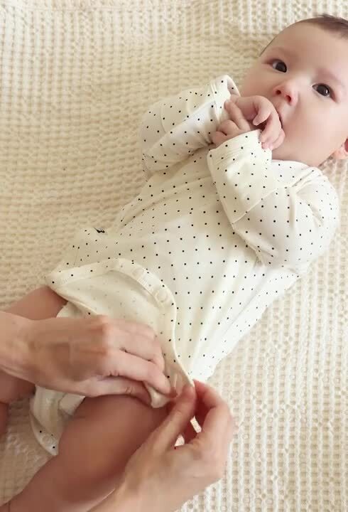 ᴵᵛᴼᴿᵞ ♥ただいま取引中止です様 コニー スタイ ボディスーツ レギンス Newborn バンブーボディスーツ&レギンスセット | Konny（コニー