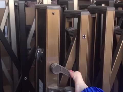 楽天市場】アコーディオン門扉 片開き 4.1m Wキャスター
