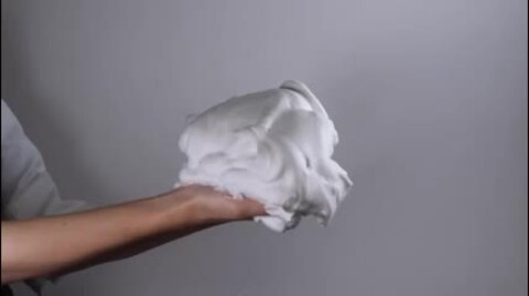 超話題新作 リッチホワイトエッセンス 30ml、ファンデイン、モロッコ 