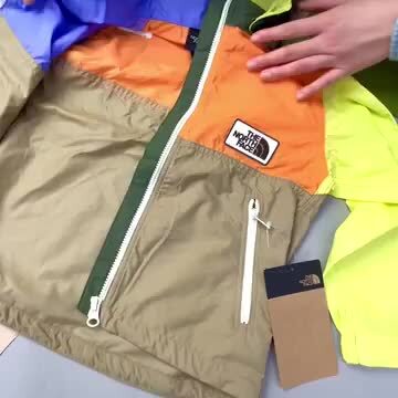 マルチカラー フード付きナイロンジャケット adidas - レア 80年代 アディダス ナイロンジャケット マルチ
