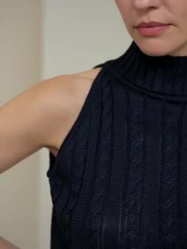 【極美品】Lily Linen タートルネック ノースリーブ シルクニットタートルネックノースリーブトップ
