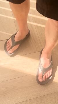 フォリフォリエイジサンダル OOFOS ウーフォス リカバリーサンダル OOriginal 1000 thong
