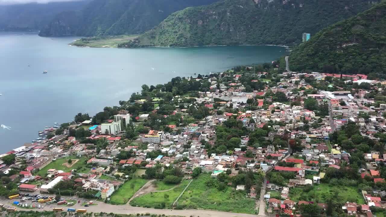 グアテマラ 世界一美しいアティトラン湖の周りに点在するマヤの村を巡る たびこふれ