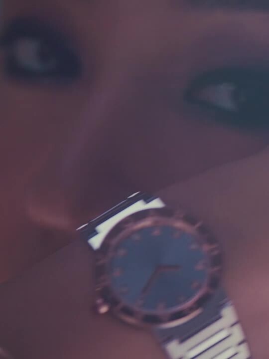 ブルガリ「ビー・ゼロワン」始まりを祝う輝き。| VOGUE JAPAN