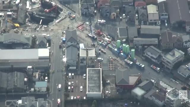 埼玉・八潮の県道陥没から1カ月　残る巨大な穴、運転手の捜索続く