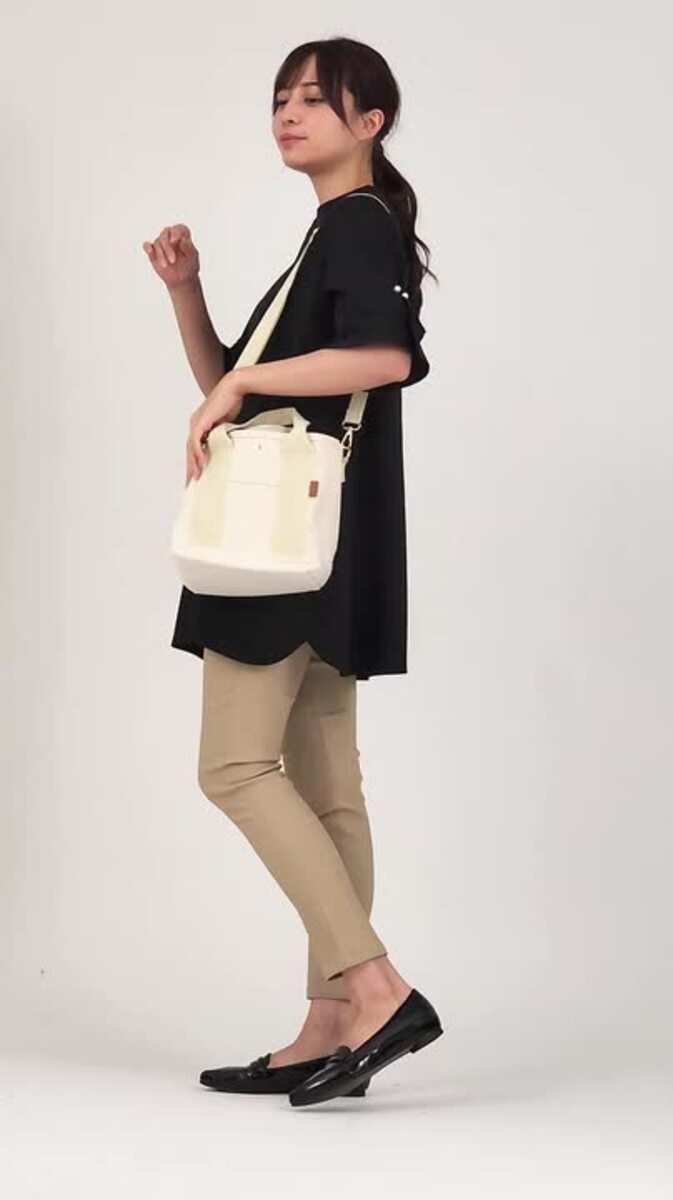トートバッグ \"WHO.A.U\" Canvas 2way Tote Bag  WHBGF3821A Túi Tote Nữ WHOAU Canvas 2 Way Tote Bag WHBGF3821A Ivory Màu