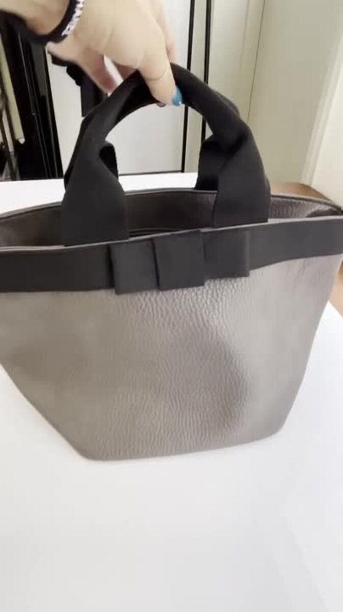 トートバッグ \"WHO.A.U\" Canvas 2way Tote Bag  WHBGF3821A Túi Tote Nữ WHOAU Canvas 2 Way Tote Bag WHBGF3821A Ivory Màu