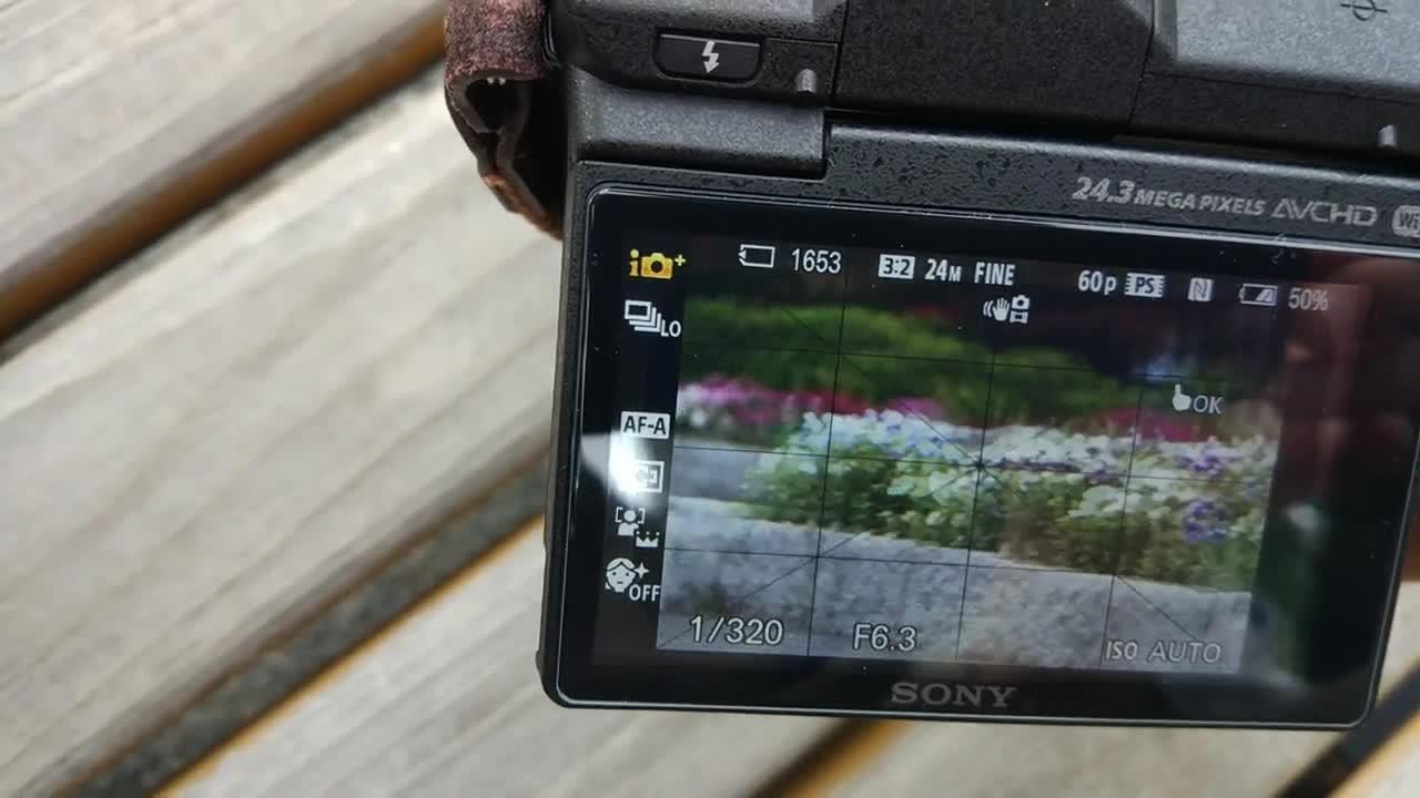 SONY α5100 ILCE-5100Y ダブルレンズズームキット Amazon | SONY(ソニー) ミラーレス一眼 α5100 ダブルズーム