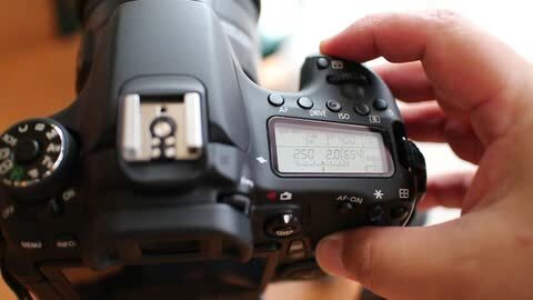 RAWで連写だともたつく？！』 CANON EOS 70D EF-S18-135 IS STM レンズ