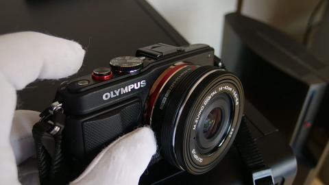 オリンパス OLYMPUS PEN Lite E-PL6 14-42mm EZ レンズキット
