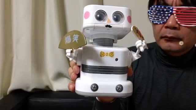 【美品・箱付き】電波時計 爆★笑太郎 2016年日本おもちゃ大賞優秀賞 1300ギャグ搭載の電波時計内蔵ロボット 「爆・笑太郎
