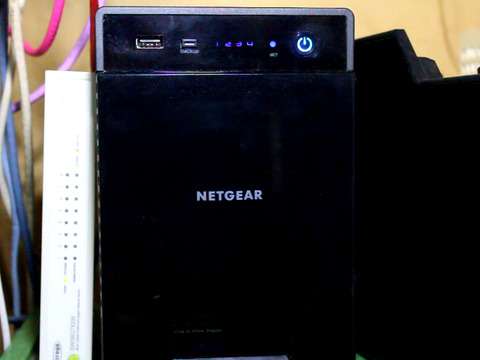 NETGEAR ReadyNAS 104 4ベイ デスクトップ型ネットワークストレージ 
