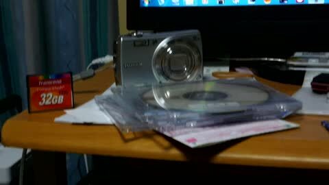 富士フイルム FinePix F550EXR [シャンパンゴールド] 投稿動画 - 価格.com