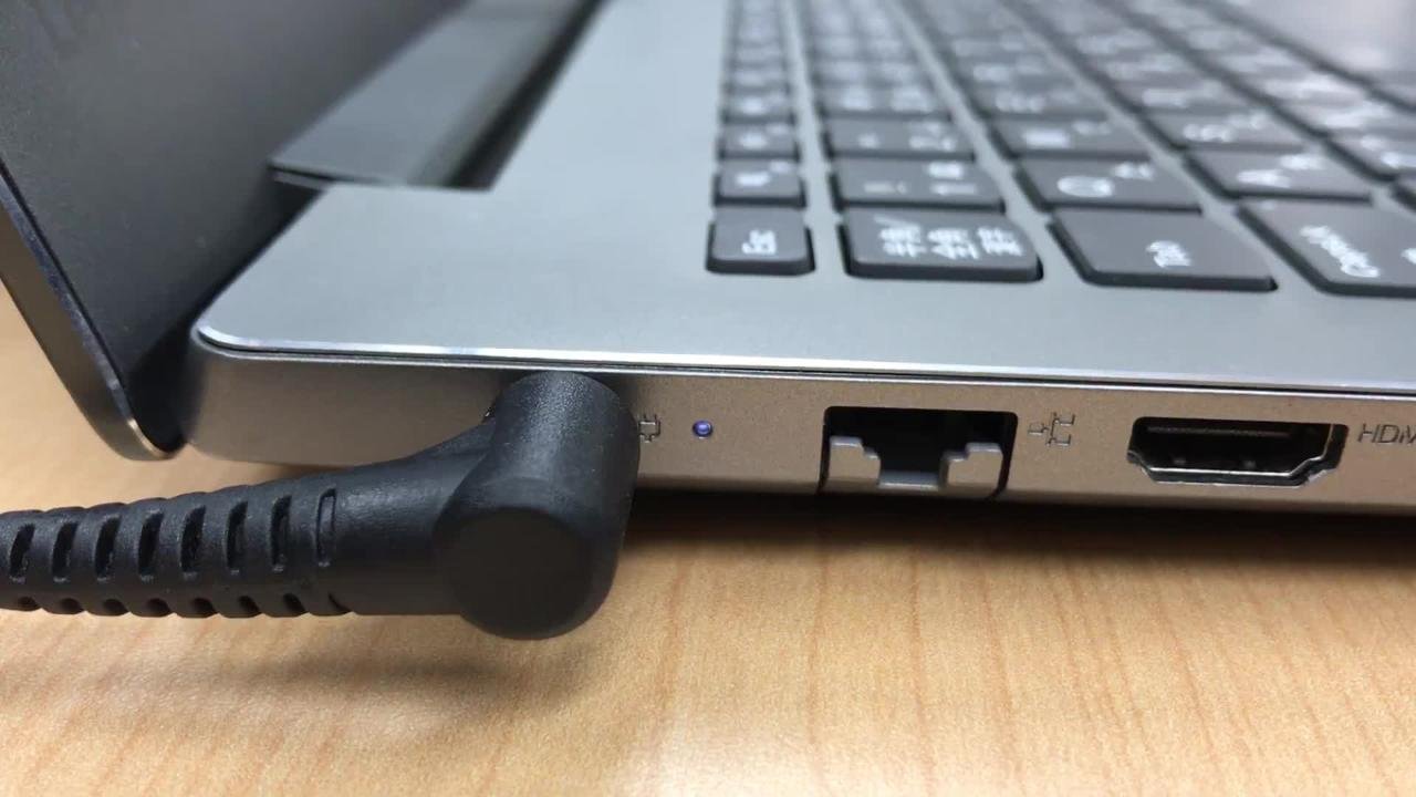 Lenovo ideapad 520 Core i5・8GBメモリー・256GB SSD搭載 価格.com