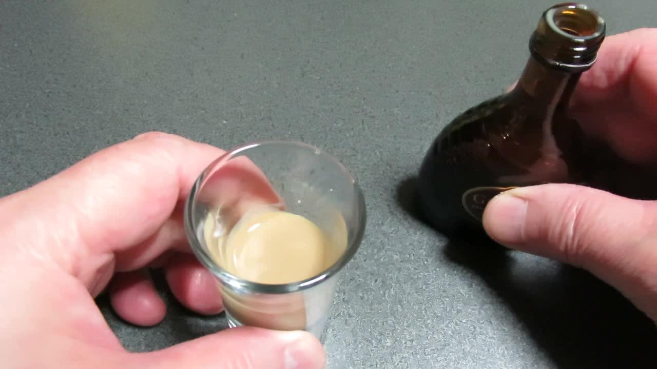 チョコレートのリキュールですよ』 ゴディバ ゴディバ チョコレートのリキュールですよ』 ゴディバ ゴディバ