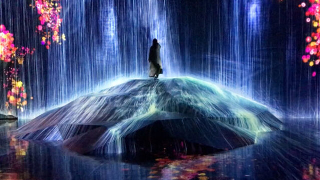 VR駆使、境界なくす自由な表現 デジタルアートを体感 - 日本経済新聞