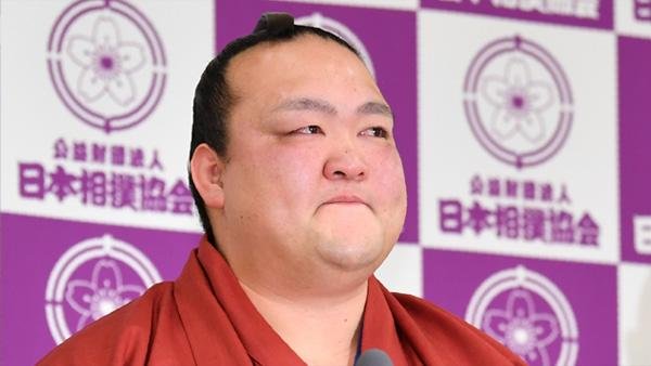 相撲:稀勢の里が引退 横綱在位12場所、初場所3連敗 - 日本経済新聞