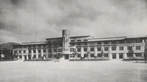 【中古】 建築鉄筋コンクリート工学/学献社/藤本一郎（建築学） 近代建築史 / 鈴木 博之【編著】/五十嵐 太郎/横手 義洋【著