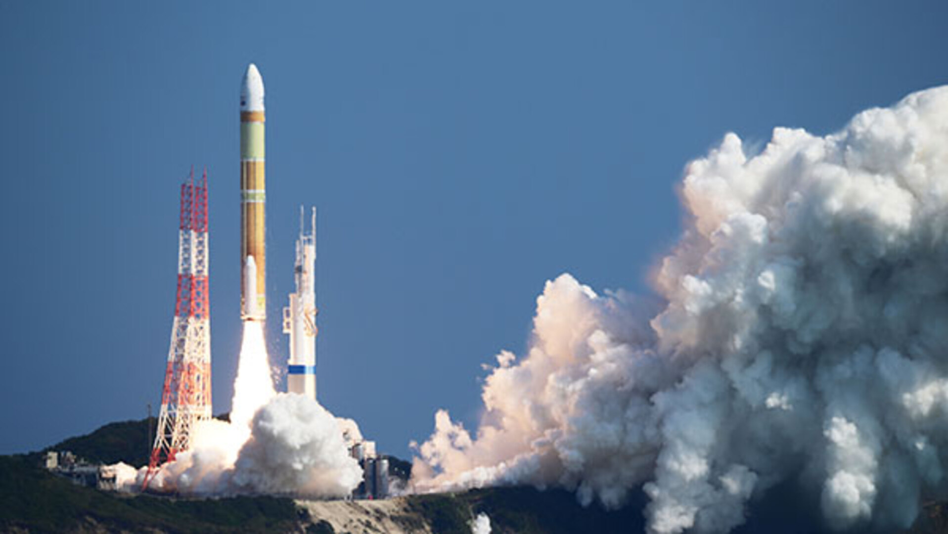 H3ロケット初号機失敗 打ち上げ後に指令破壊 - 日本経済新聞