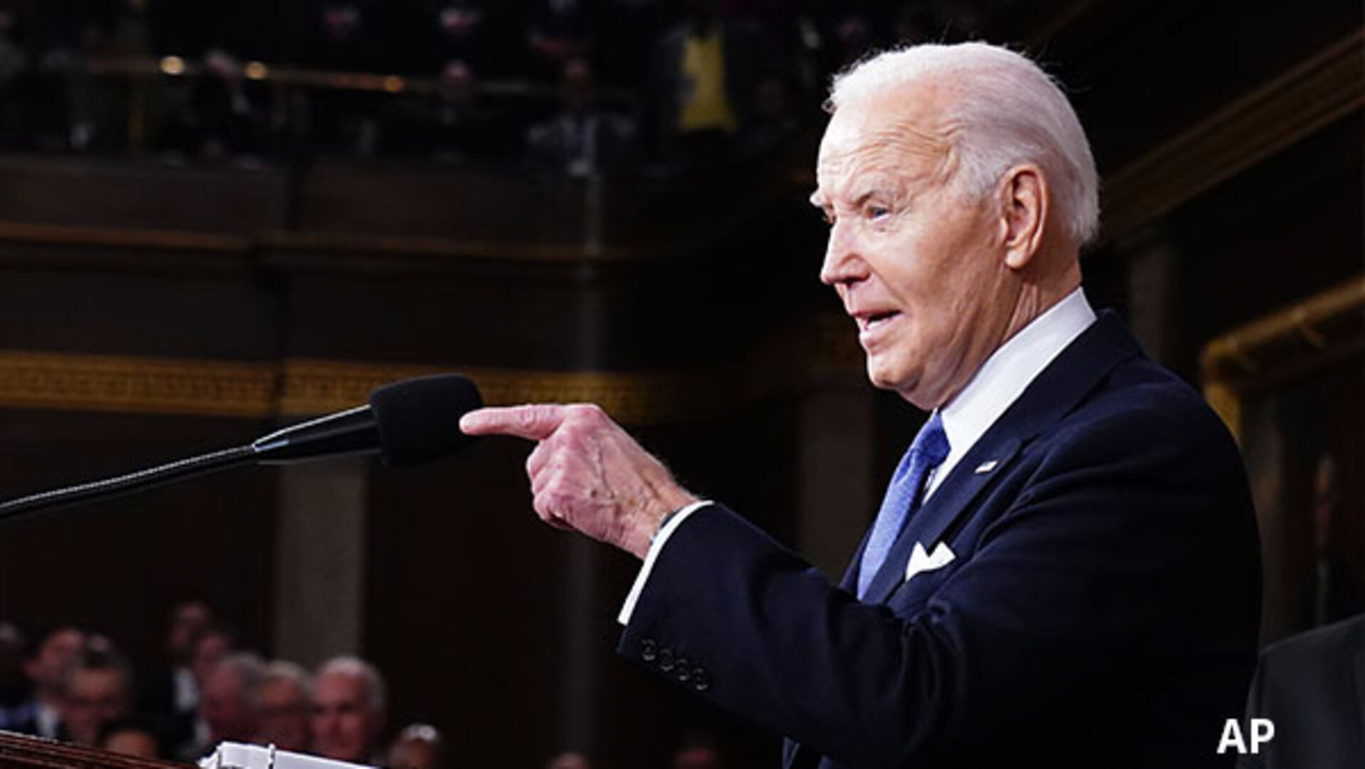 バイデン米大統領、トランプ氏は「危険」 一般教書演説 - 日本経済新聞