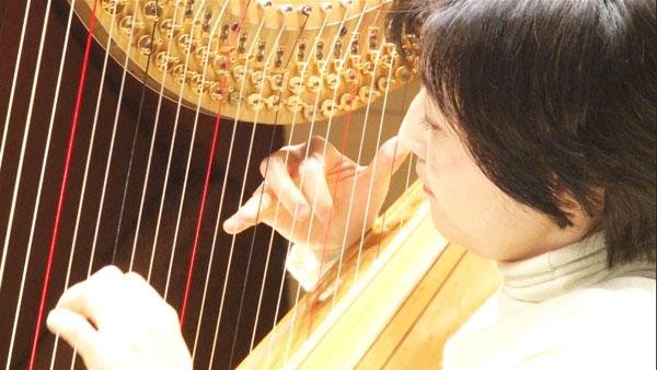ハーピスト吉野直子が紡ぐフランス近代音楽 - 日本経済新聞