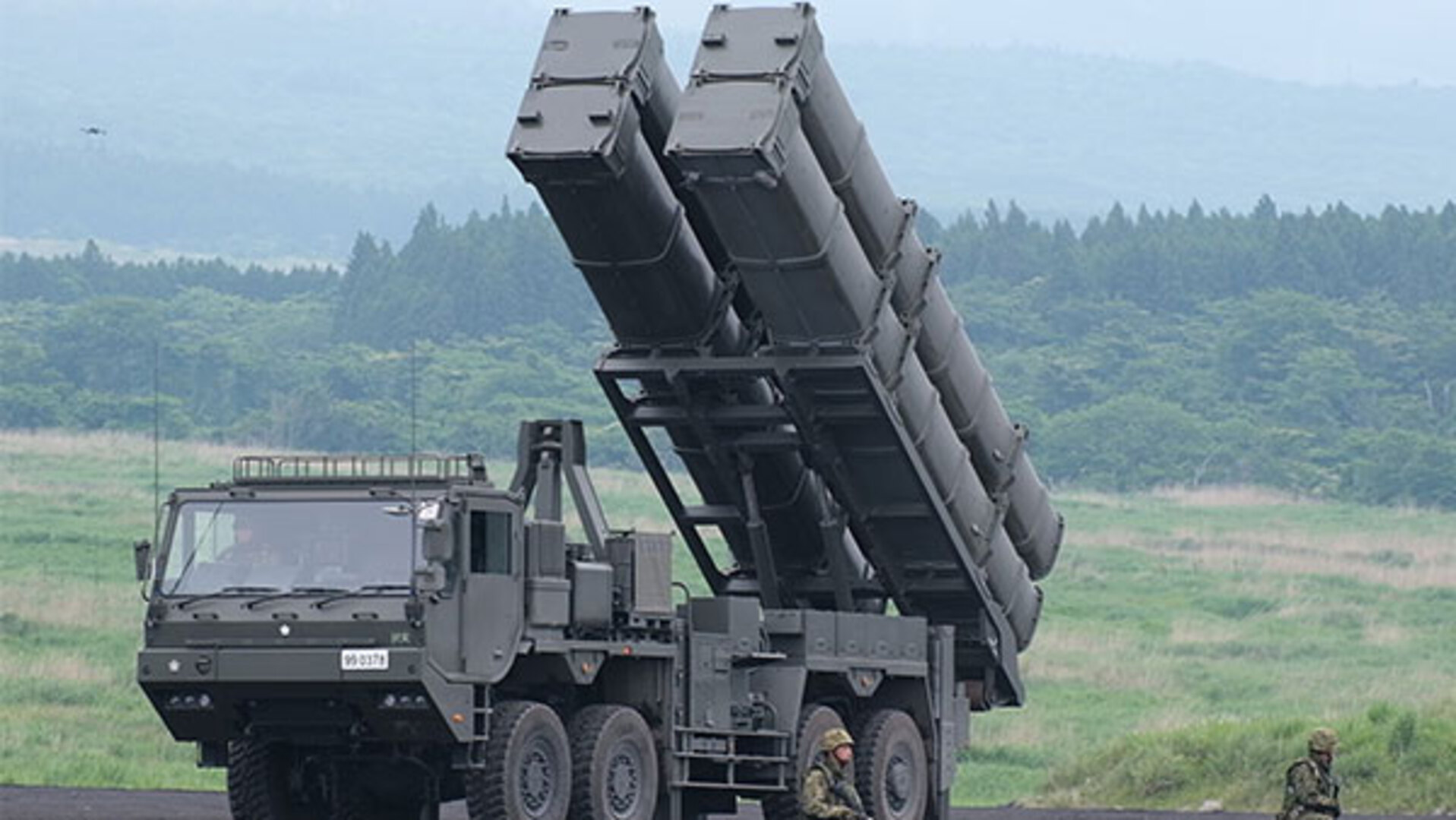 映像でみる陸上自衛隊「2025富士総合火力演習」 離島奪還を想定 - 日本