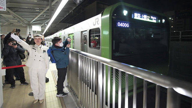 3月14日の開業を前に報道関係者に公開された高輪ゲートウェイ