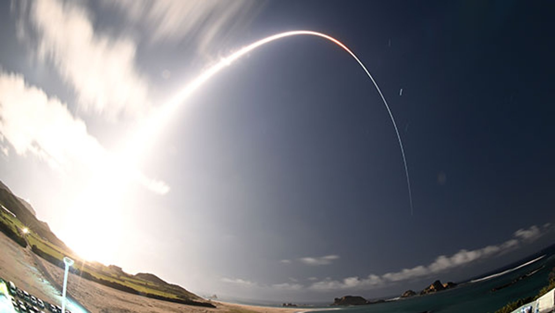 三好の回答‼︎ 三好の応戦‼︎ H3ロケット打ち上げ成功 火星衛星探査機「MMX」搭載、試料採取へ