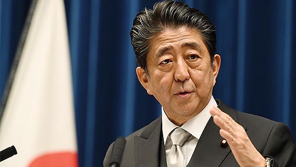 首相「全員野球内閣」 第4次改造内閣発足、新任は12人 - 日本