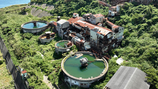 第2の軍艦島、刻まれた国内炭敗北の記憶 池島炭鉱跡 - 日本経済新聞