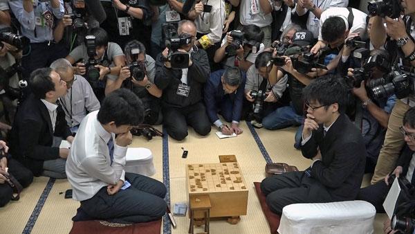 藤井四段が29連勝 将棋公式戦、30年ぶり新記録 - 日本経済新聞