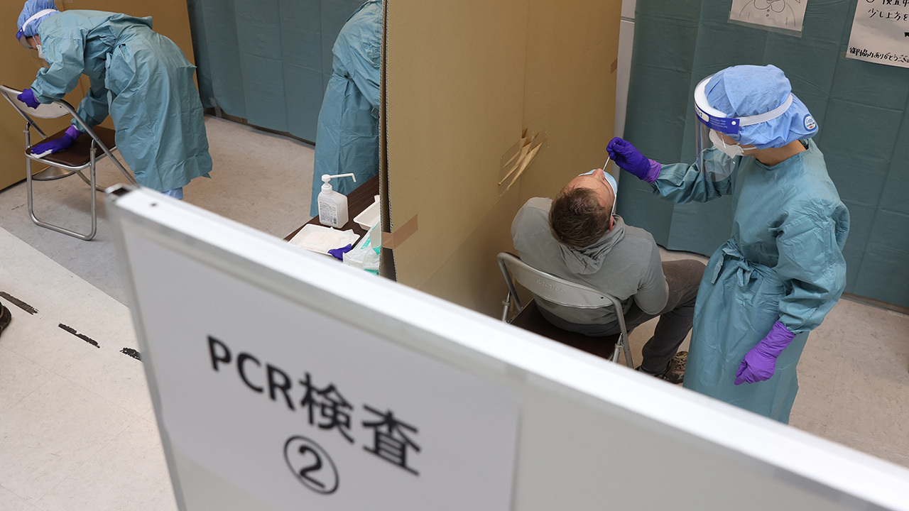 Pcr質問票に膨大な時間 検疫官はホテルマンのように 新型コロナウイルス 朝日新聞デジタル