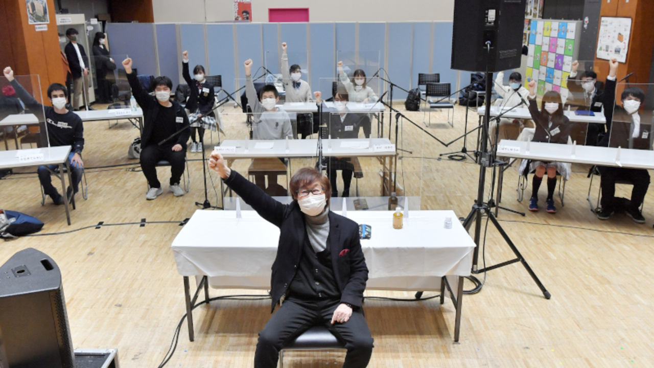 この思い まっすぐに届け 古川登志夫さん特別授業筑波大学附属視覚特別支援学校 朝日新聞dialog 声の力