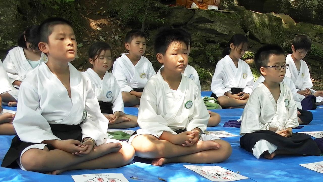 高知 山寺で小学生が三日坊主修行 徳島県つるぎ町 朝日新聞デジタル