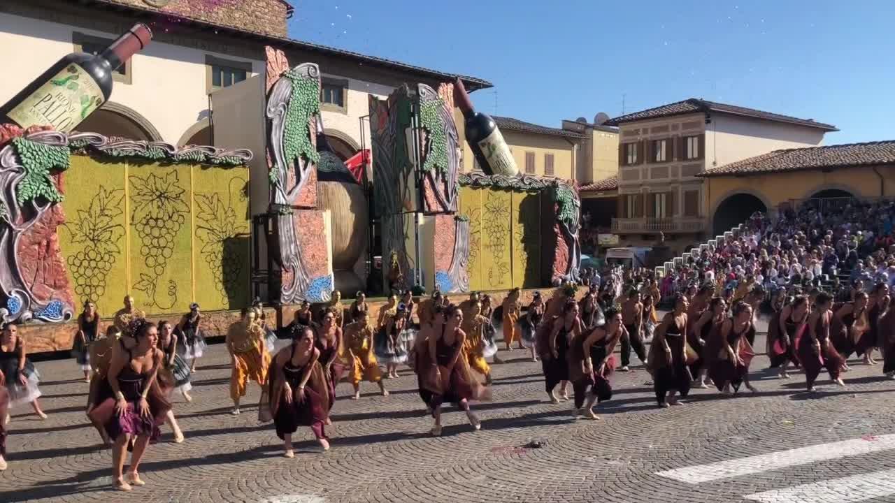 キャンティ・ワイン、テラコッタの里で、イタリア式「ブドウ収穫
