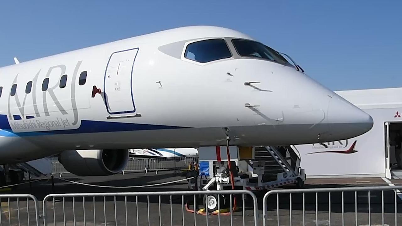 MRJ、パリ航空ショーに展示へ ANAの青デザイン：朝日新聞
