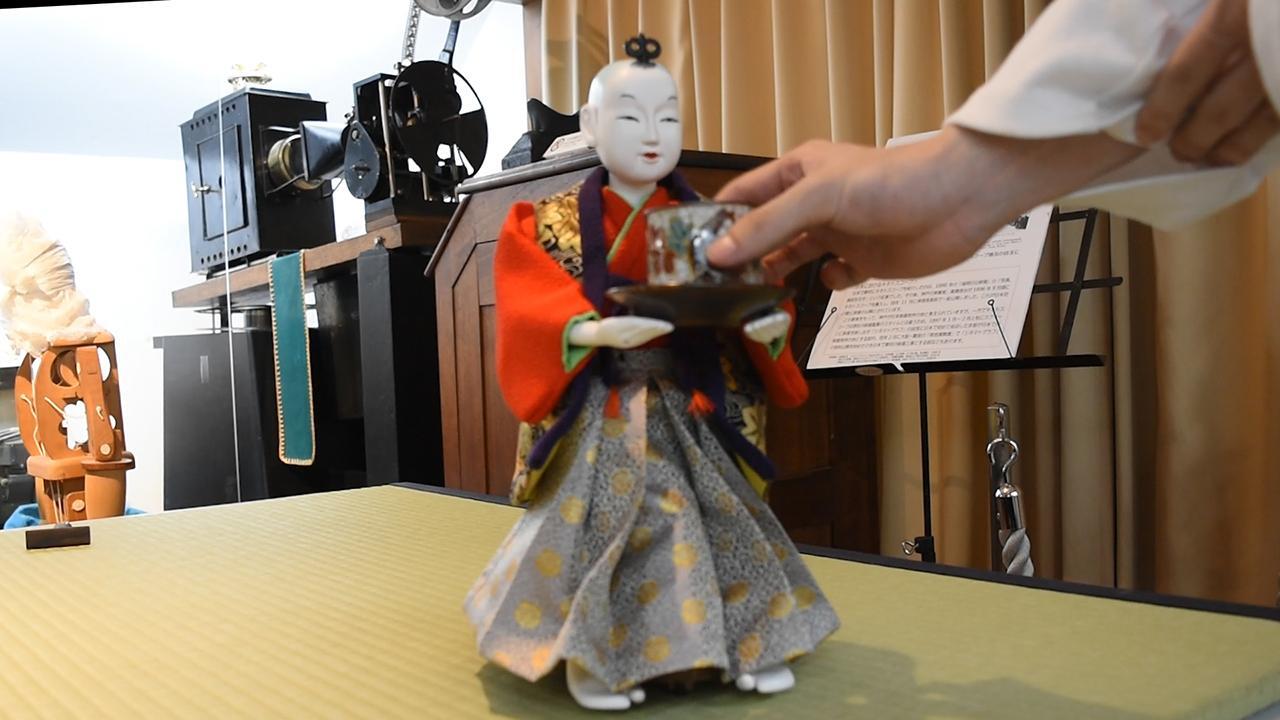 復元した「茶運び人形」実演へ 元祖は１６５０年代に？ [兵庫県]：朝日