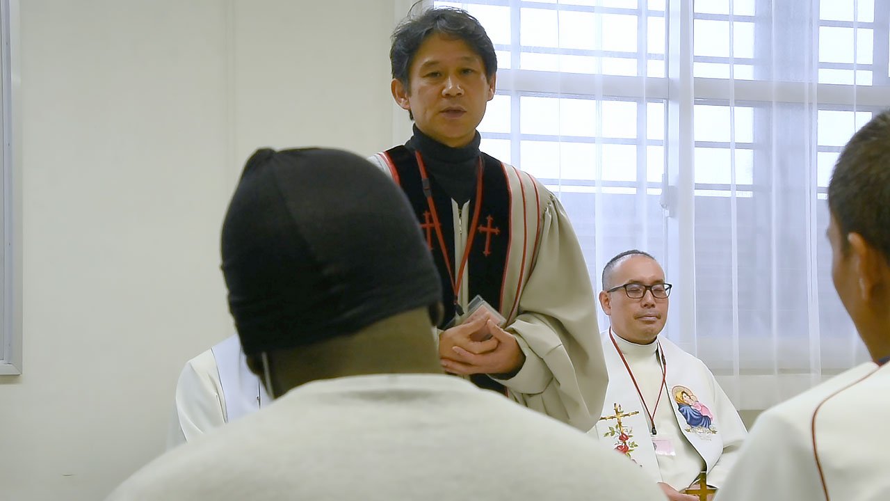 キリスト教徒 ムスリムが一緒に祈る たった30分の不思議な 教会
