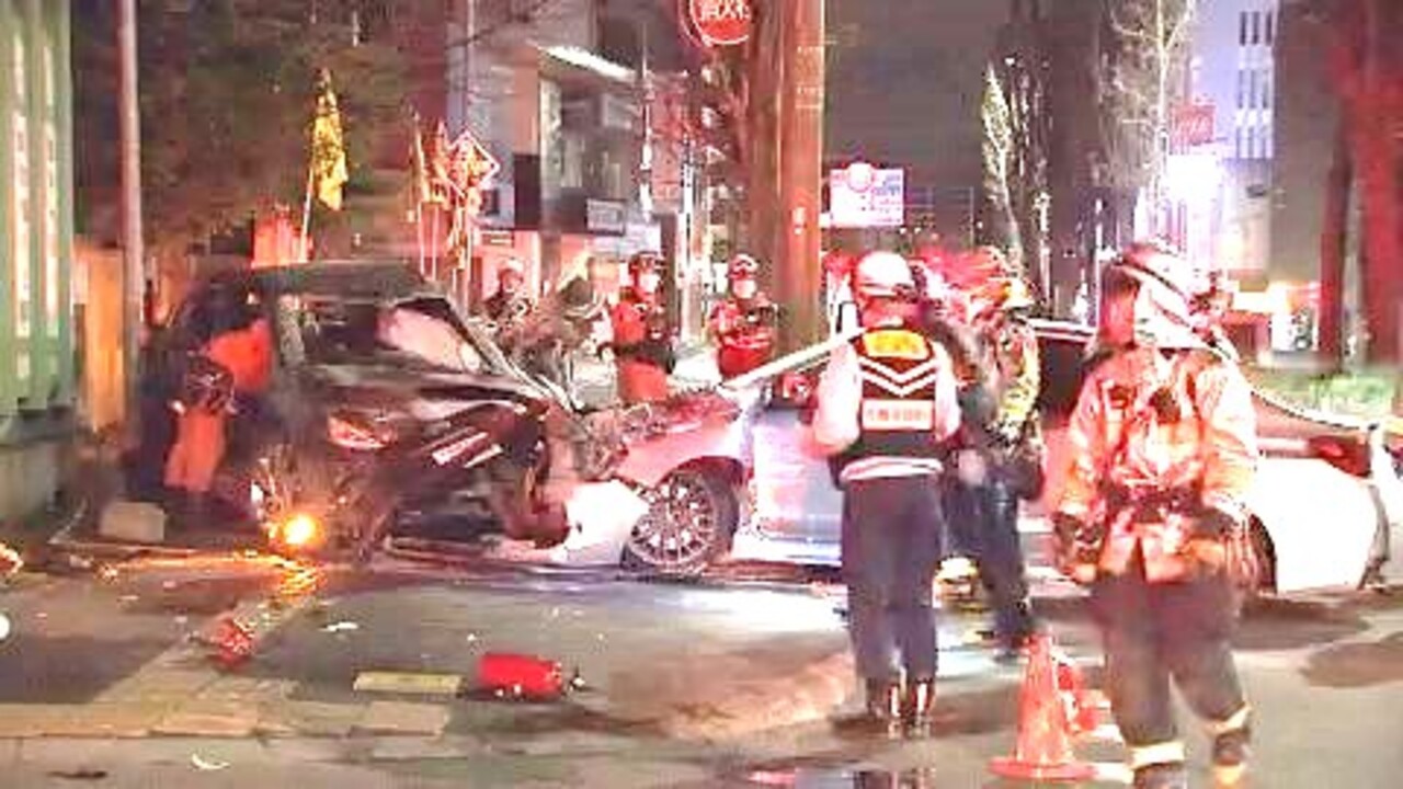交通事故　死体　女性 